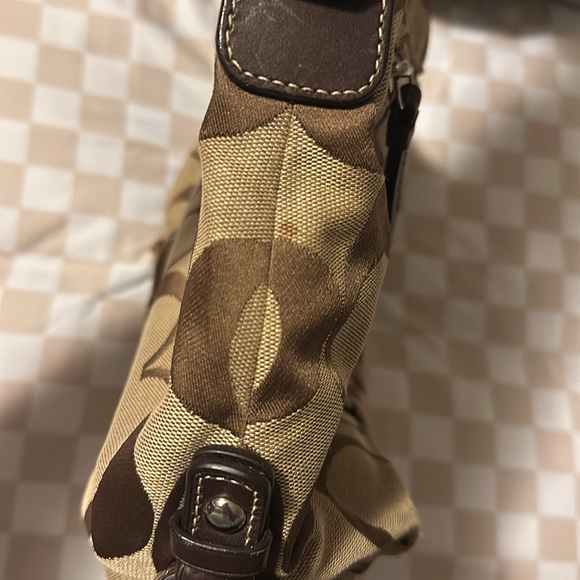 Brown coach shoulder bag - Picture 5 of 11